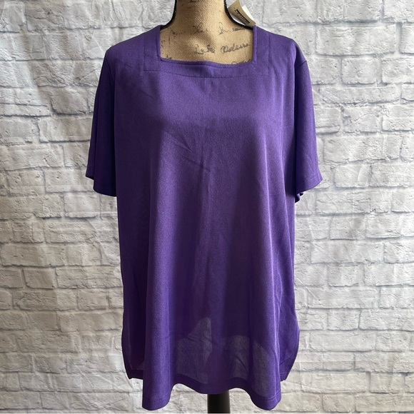 New Scoop Blouse - Picture 2 of 4